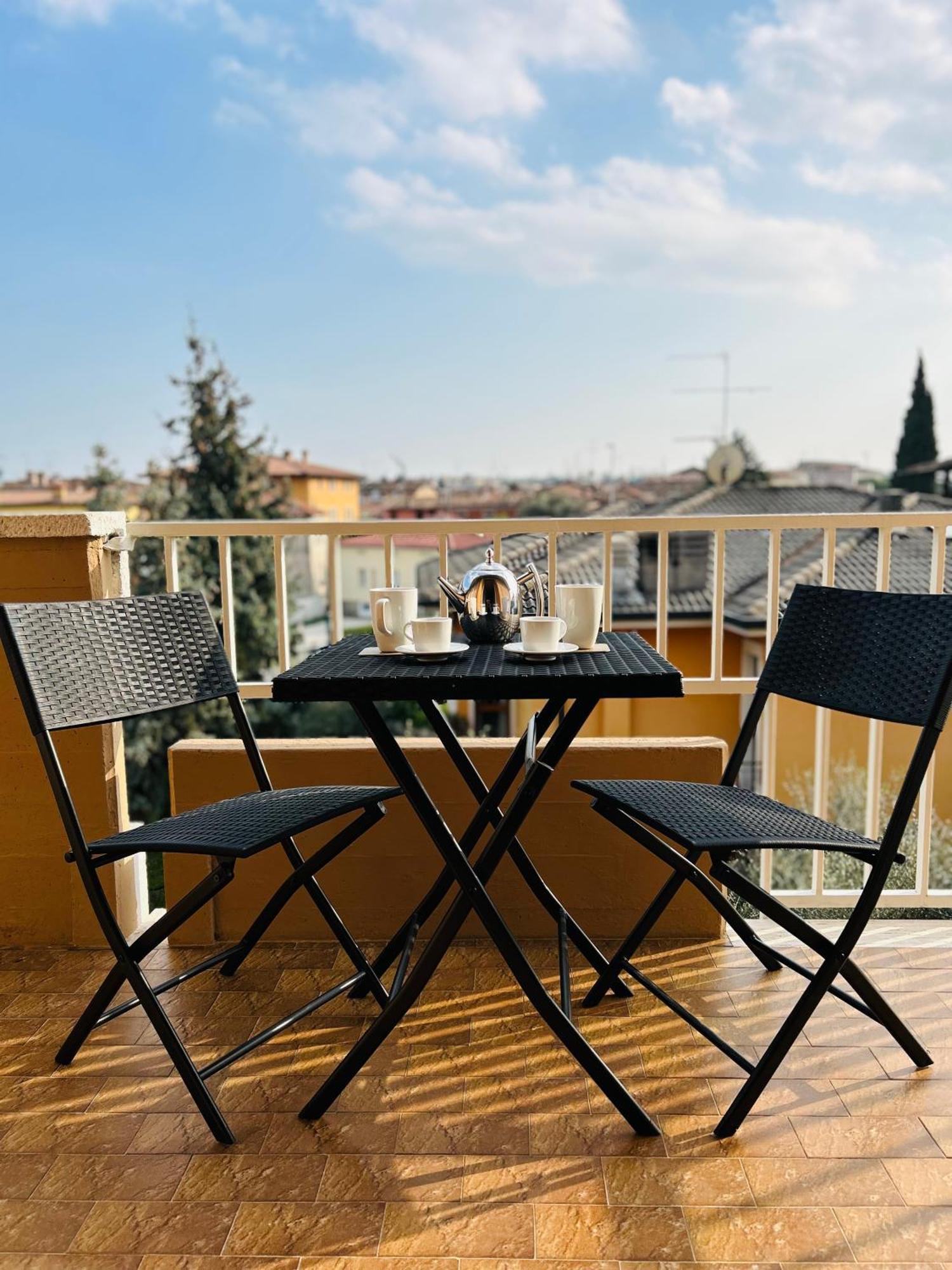 Gold Garda Desenzano Apartman Desenzano del Garda Kültér fotó